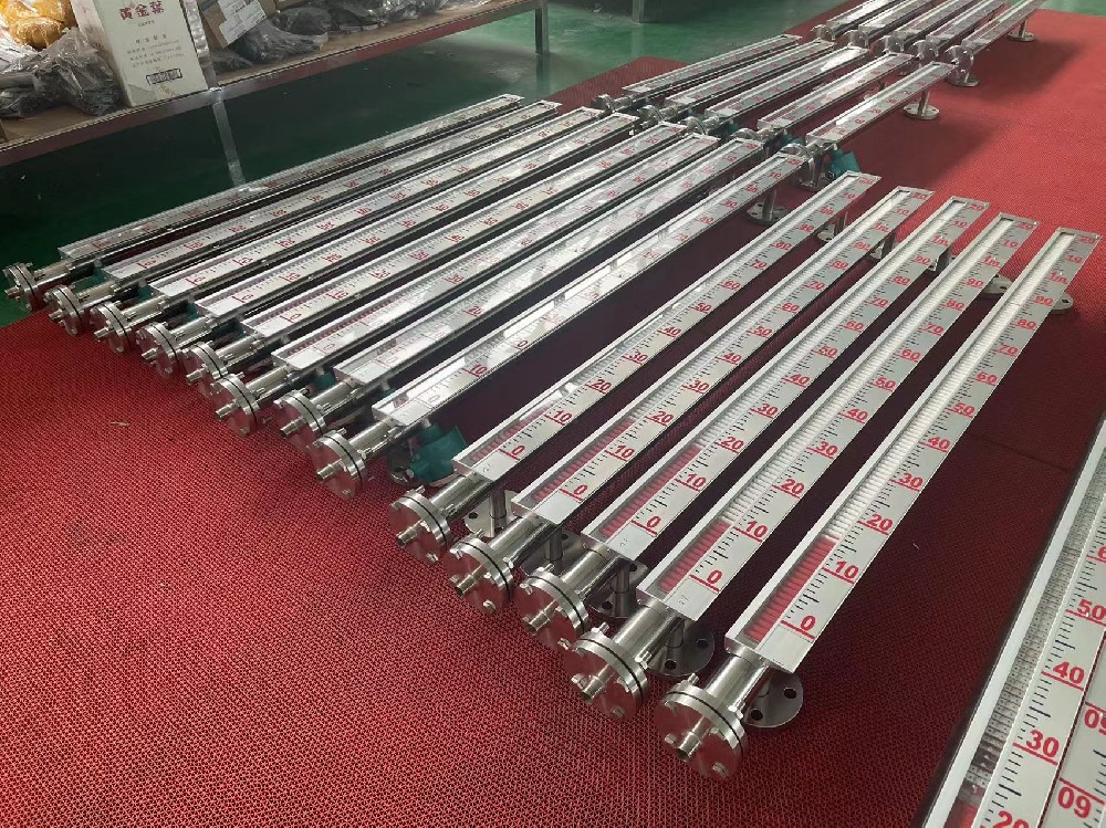 UHZ磁性浮子液位（界位）計